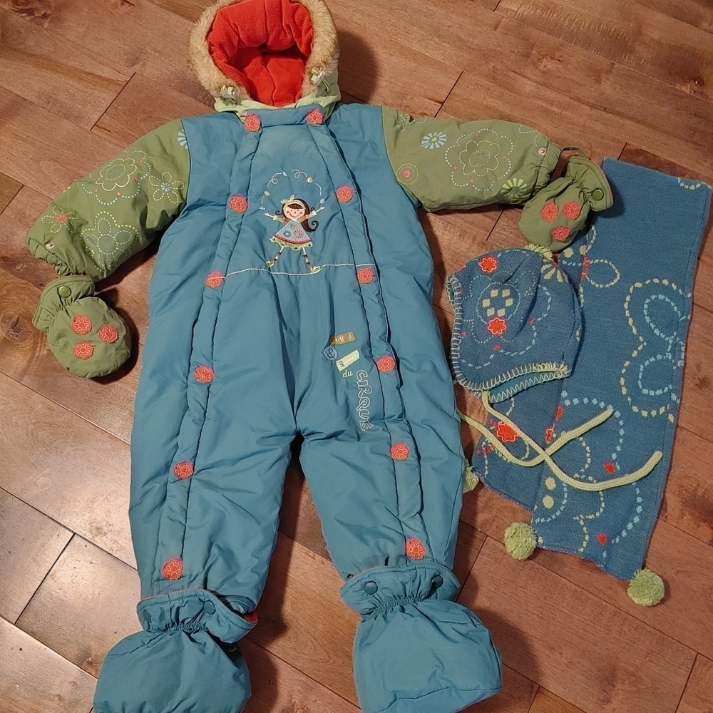 Clément Zoula & ses‎ amis snow Suit size 24M